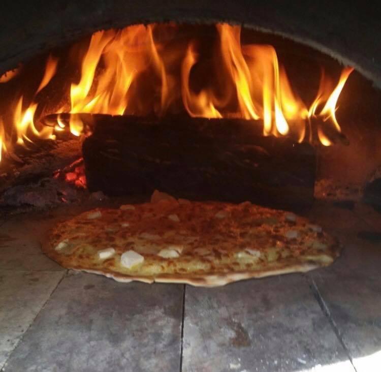 Bellisimo Mobile Woodfired Pizza Catering