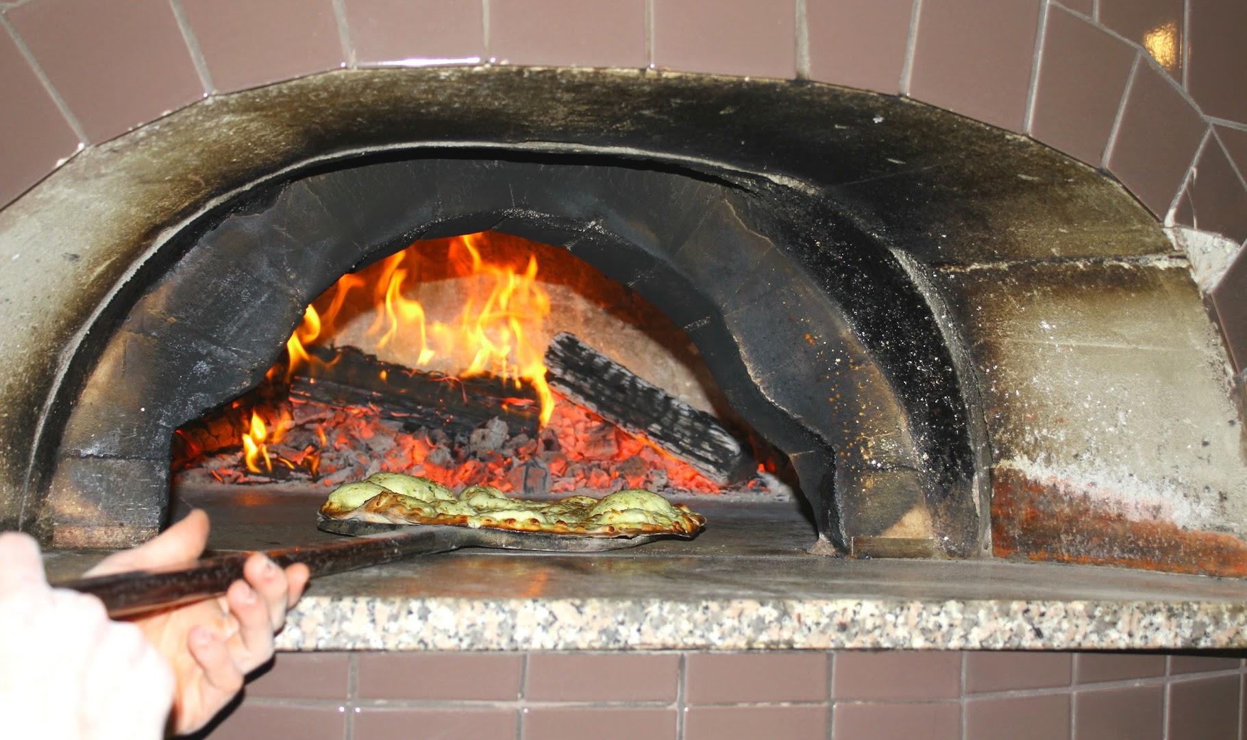 Heat Woodfired Pizza Bar