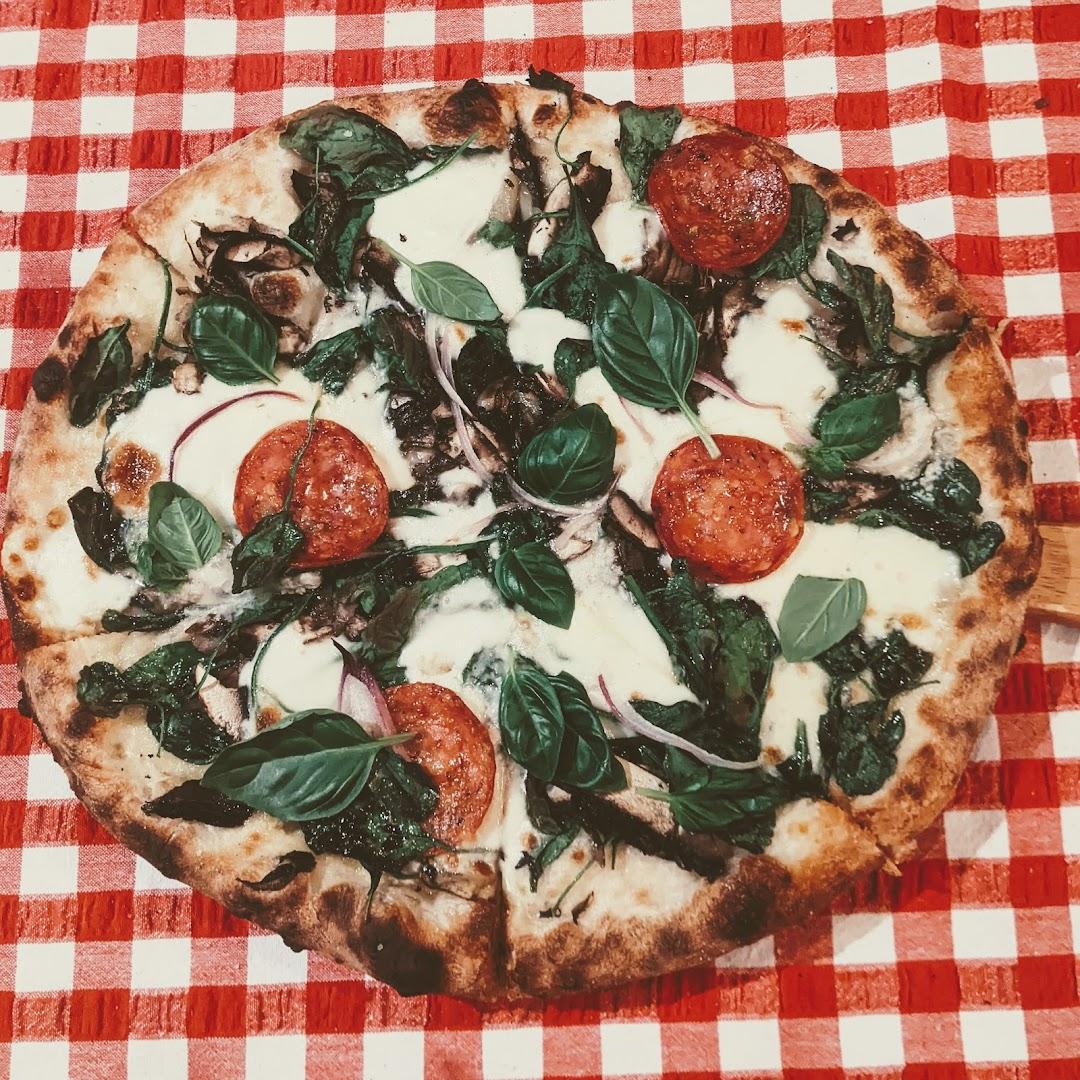 Mo's Artisan Wood Fired Pizza