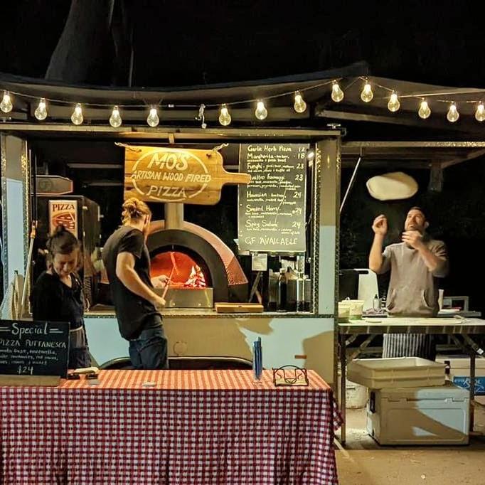 Mo's Artisan Wood Fired Pizza