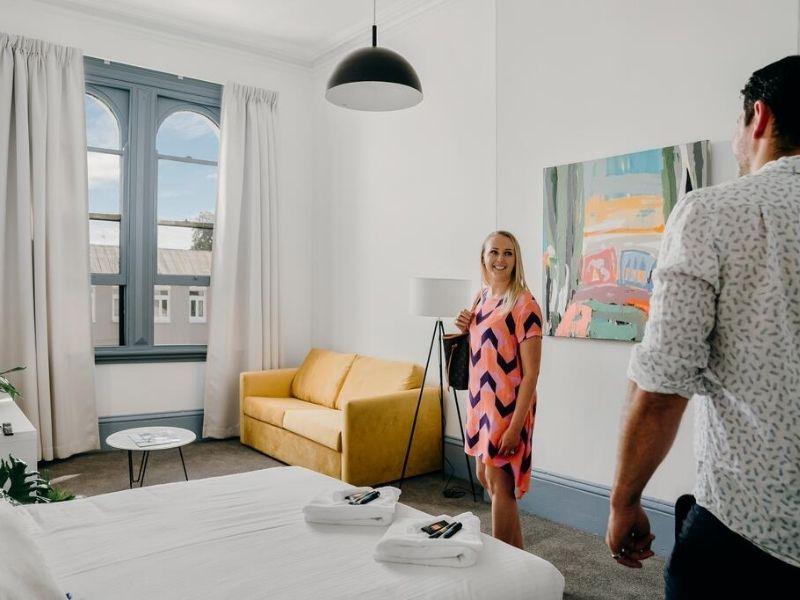 The Victoria Bathurst