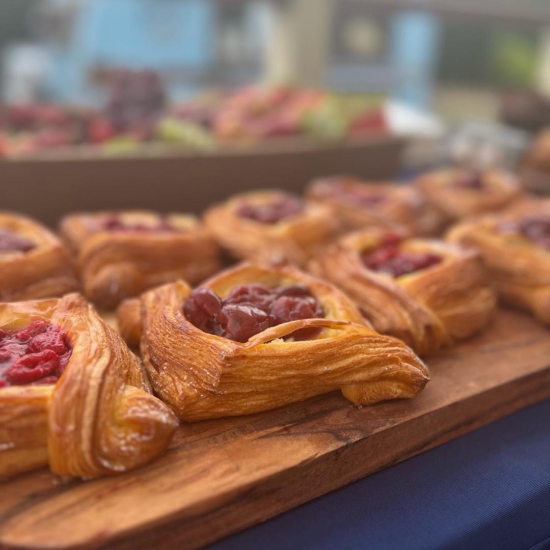 Little Happy Hut | Coffee Cart Hire | Mobile Bar | Catering Melbourne