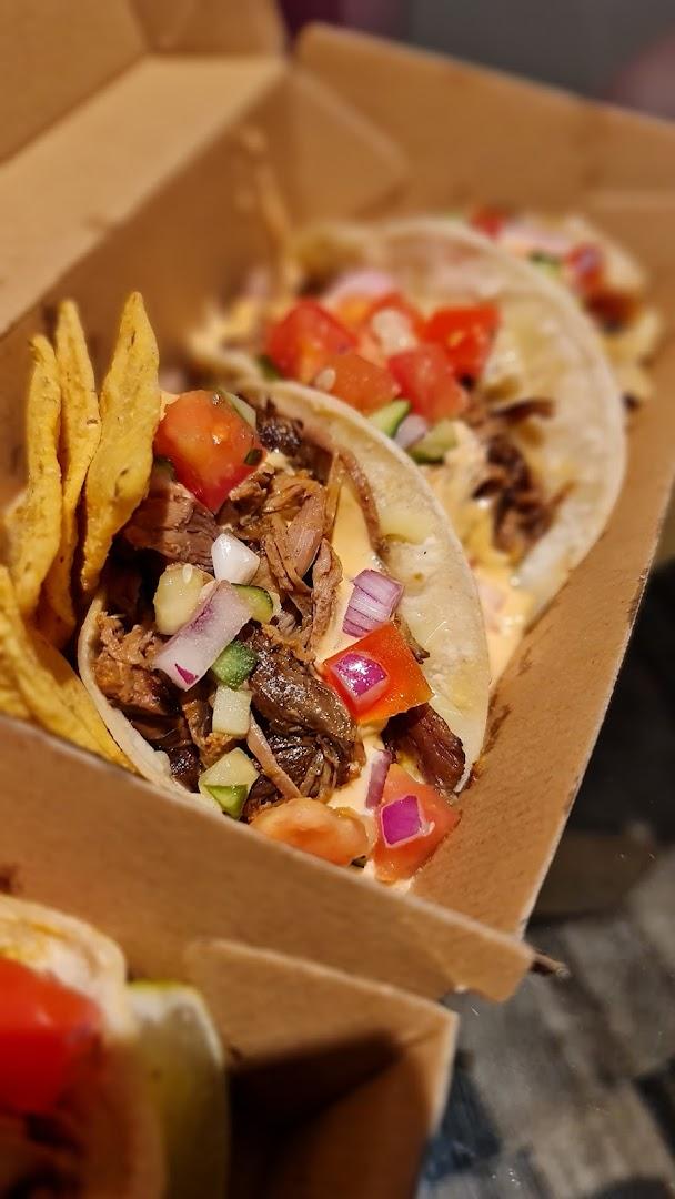 Mis Gueros food truck - Melbourne