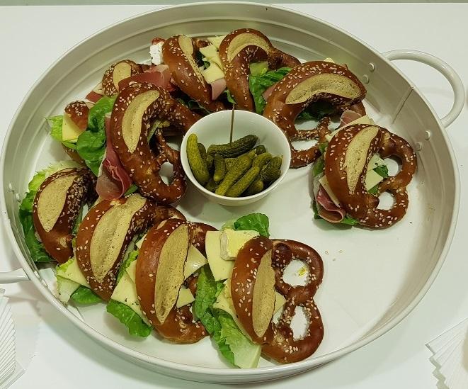 HUT DOG catering + events