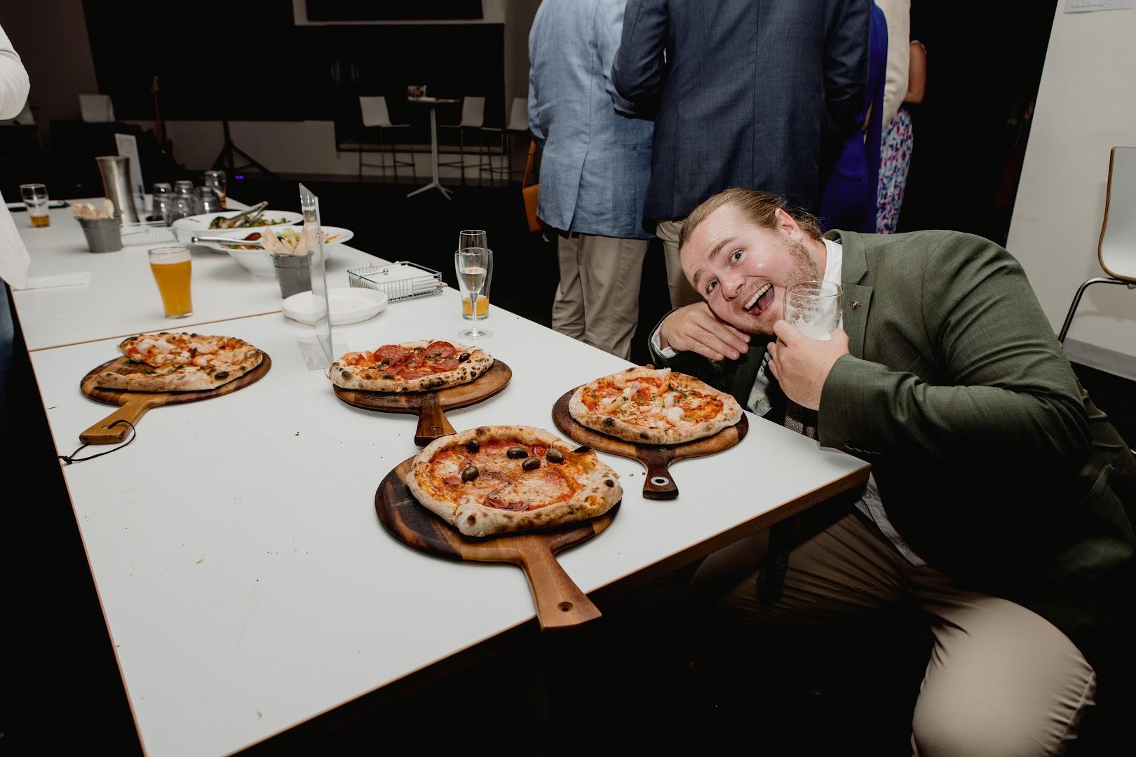 Cheesy Duz It Mobile Woodfire Pizza Catering