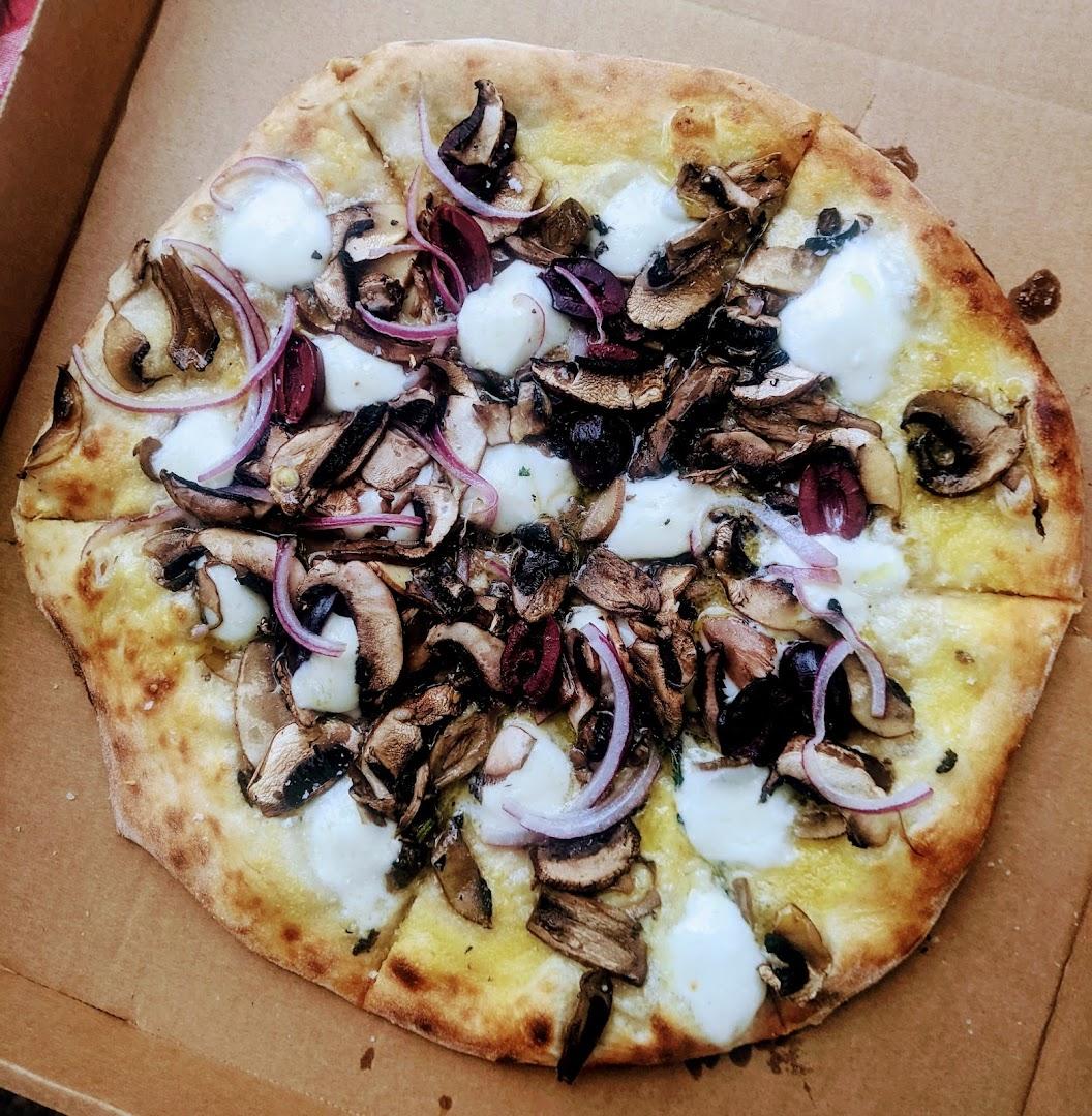 Mo's Artisan Wood Fired Pizza